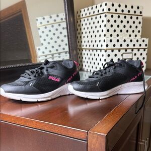 Fila Black and Pink Running Sneakers